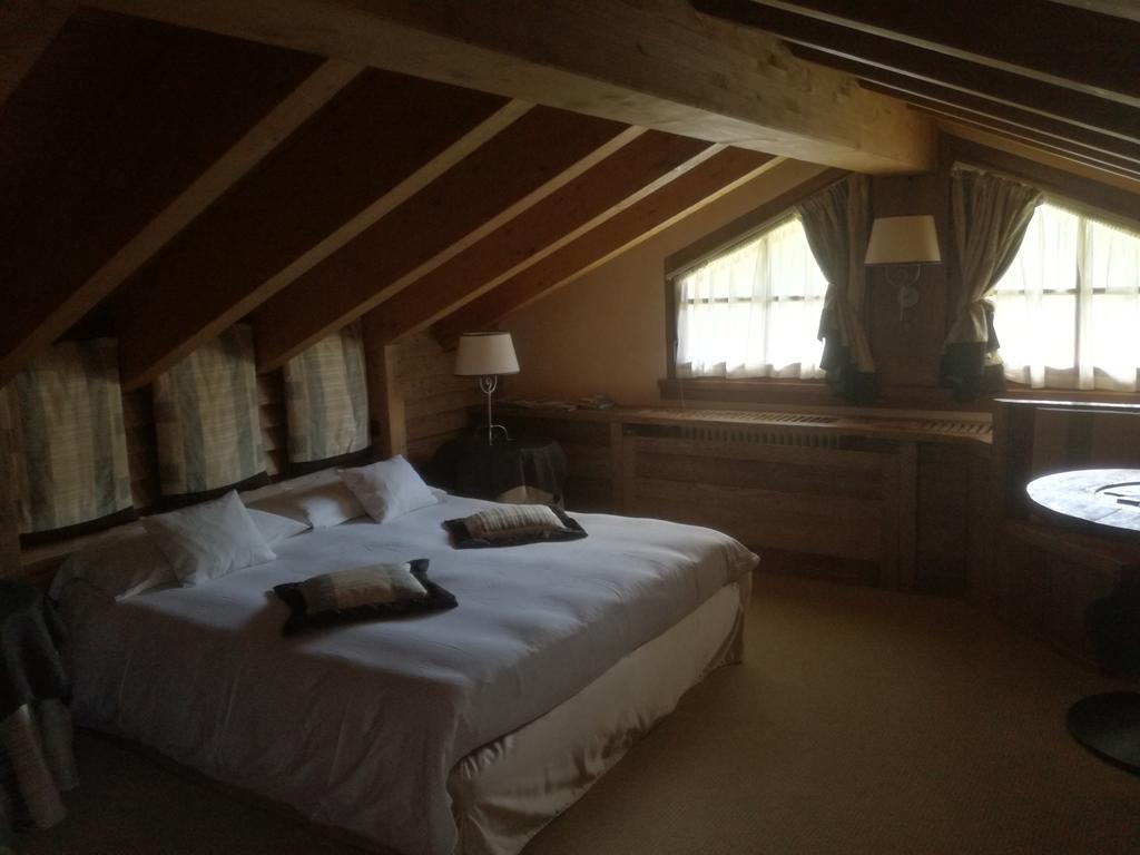 Hotel Bait De Angial リヴィーニョ エクステリア 写真