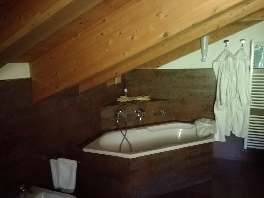 Hotel Bait De Angial リヴィーニョ エクステリア 写真