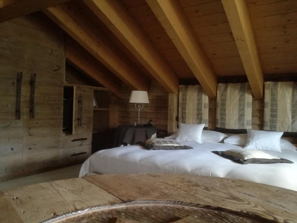 Hotel Bait De Angial リヴィーニョ エクステリア 写真