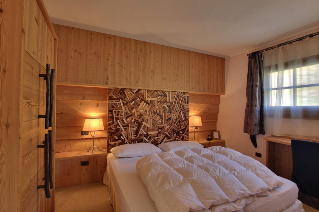 Hotel Bait De Angial リヴィーニョ エクステリア 写真
